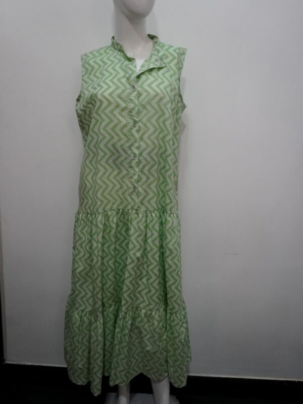 Green sleeveless dress