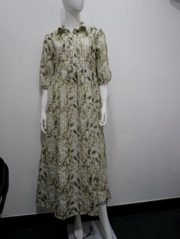 Green leaf print dress
