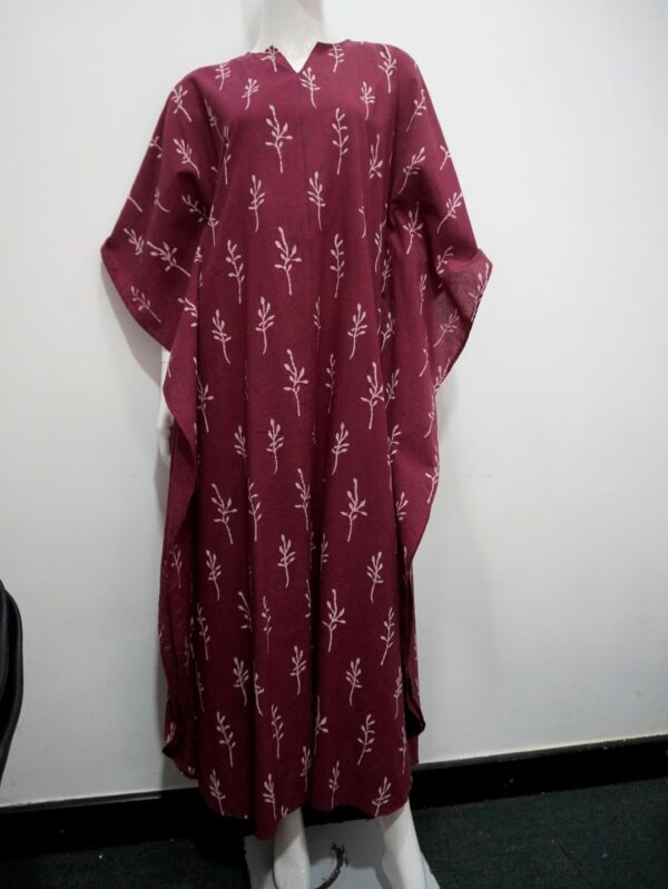 Dark pink kaftan