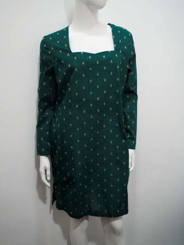 Green with white dot kurtha top
