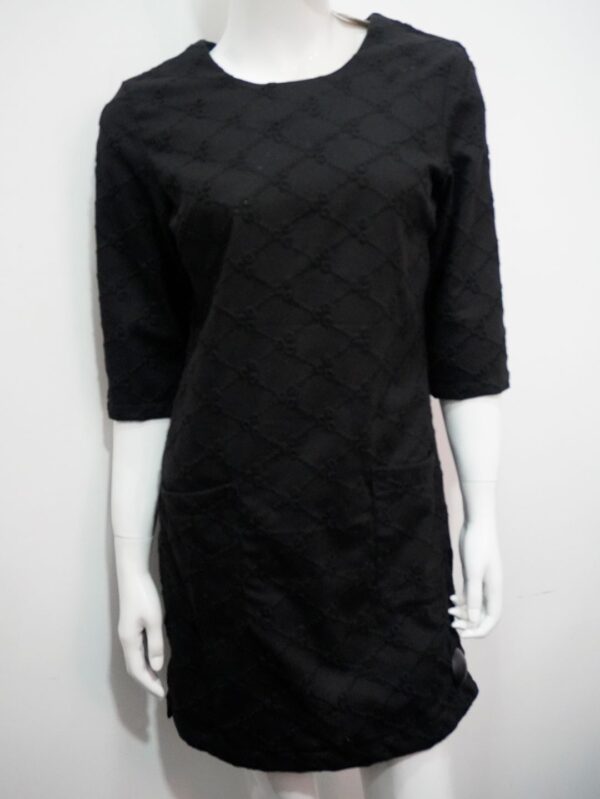 black kurtha top